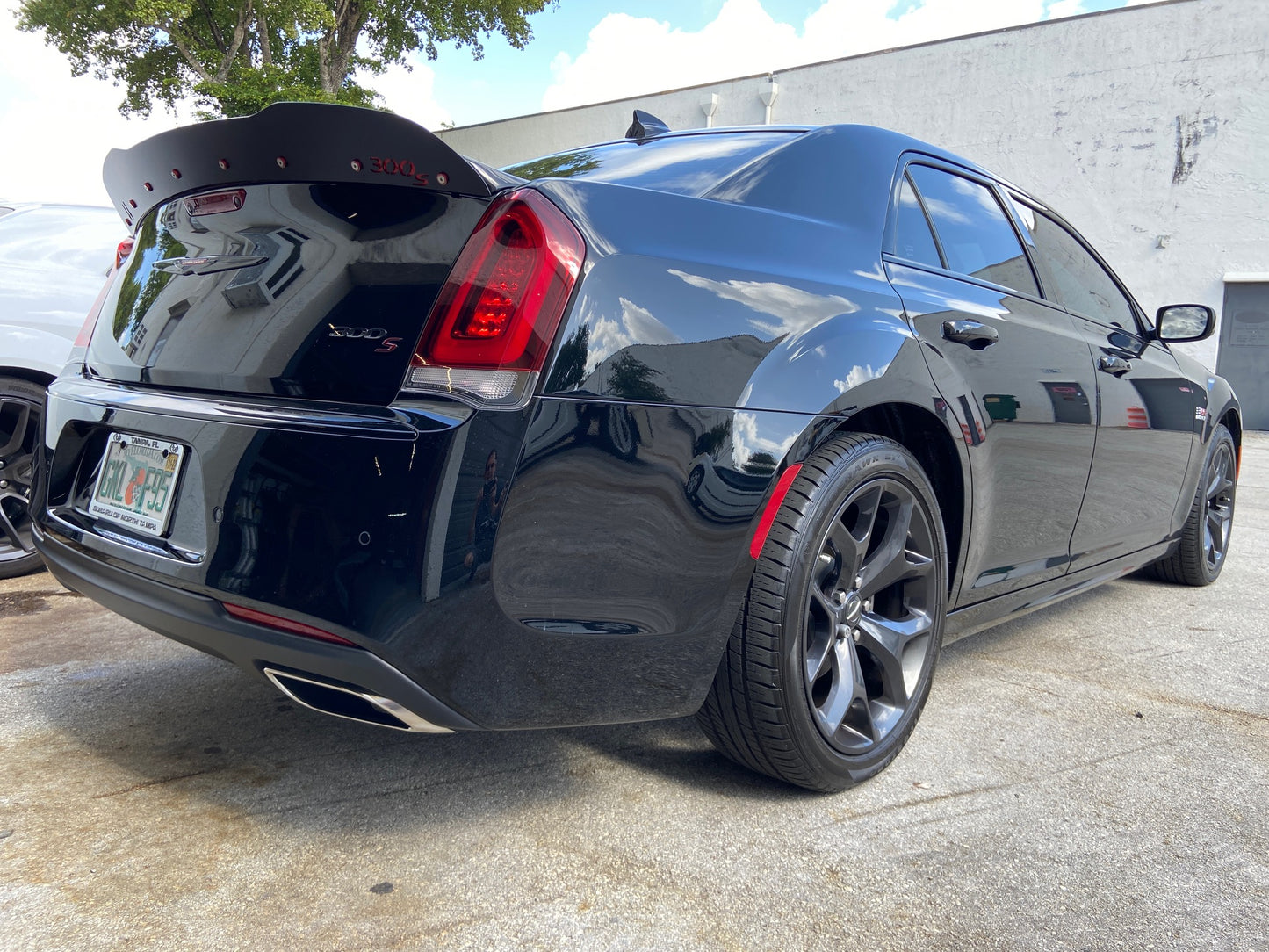 2015-2023 Chrysler 300s WickerBill