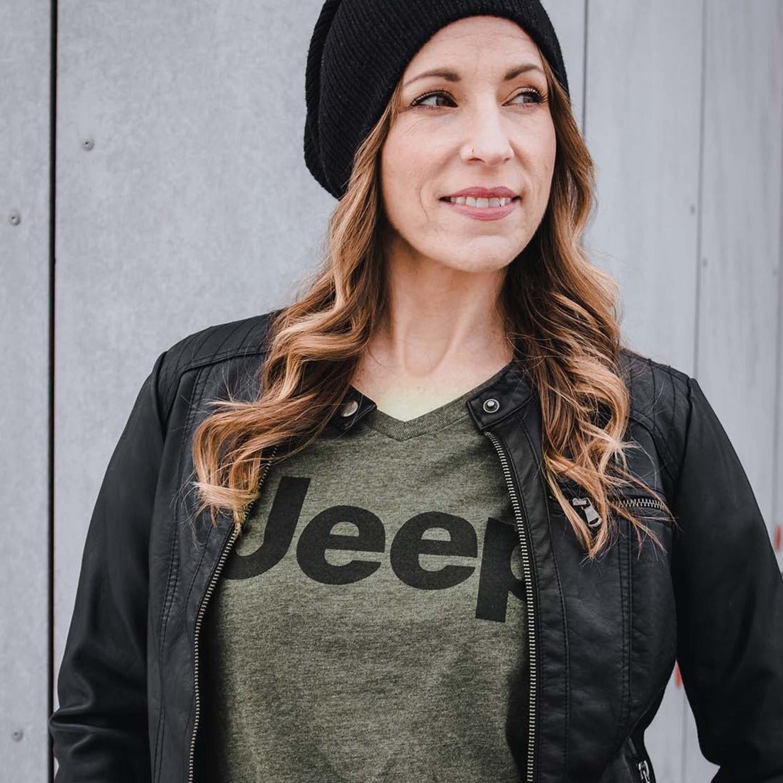 Ladies V-Neck Jeep® Text - Military Green